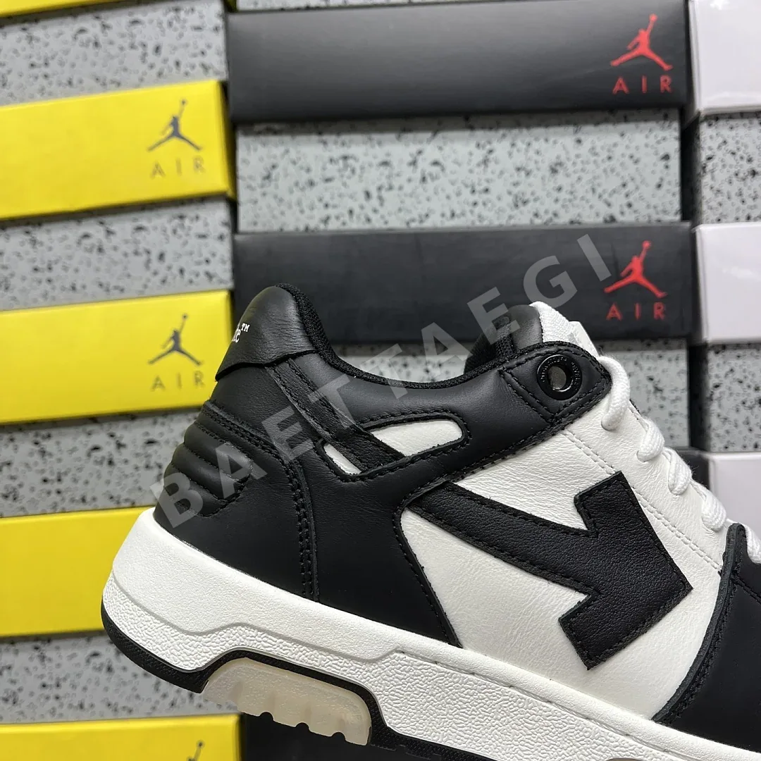 오프화이트 [KZ] 아웃 오브 오피스 OOO 로우 탑스 202488 Off White Out Of Office OOO Low Tops 상세 이미지 4