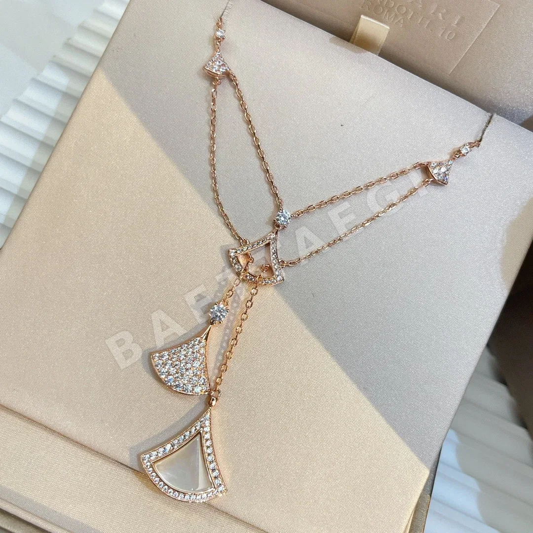 불가리 디바 시리즈 5 장 부채꼴 18K 골드 목걸이 상세 이미지 3