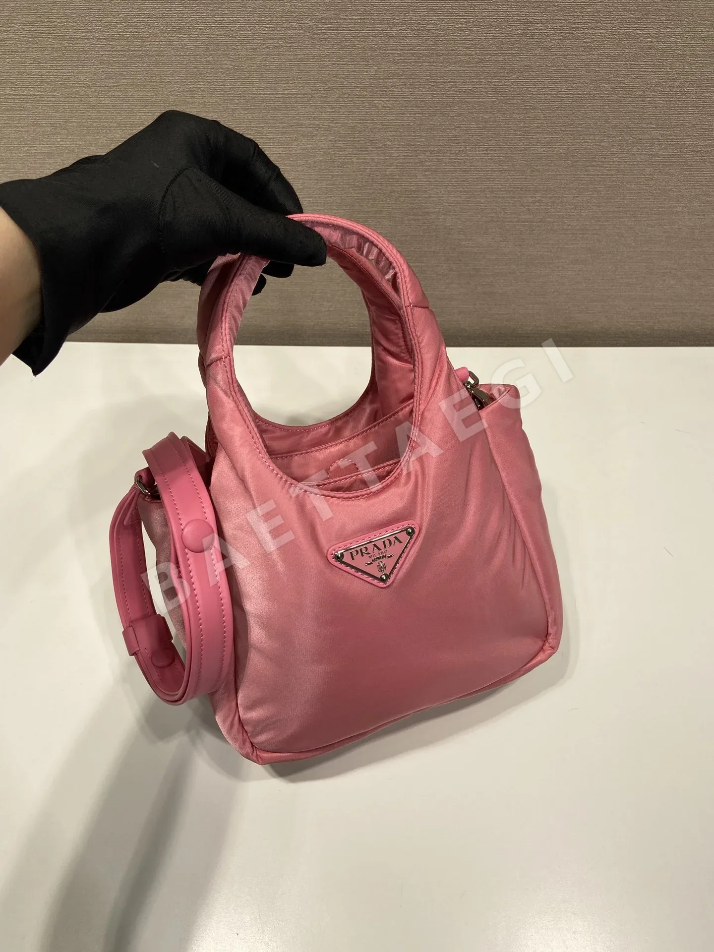 프라다 나일론 미니 토트백 1BA359 상세 이미지 2