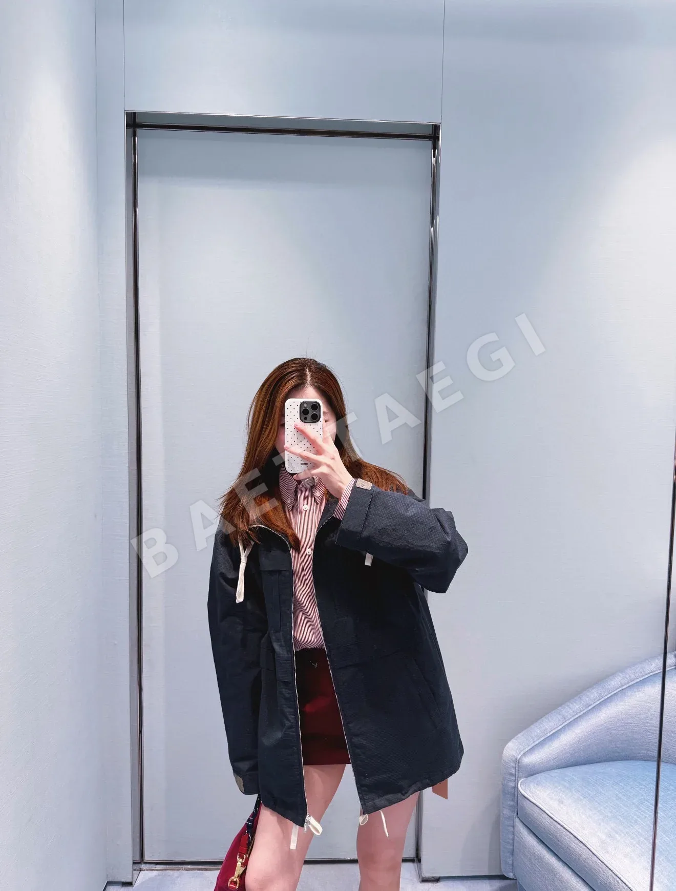 미우미우 그레이 후드 경량 방풍 여성 자켓 상세 이미지 8
