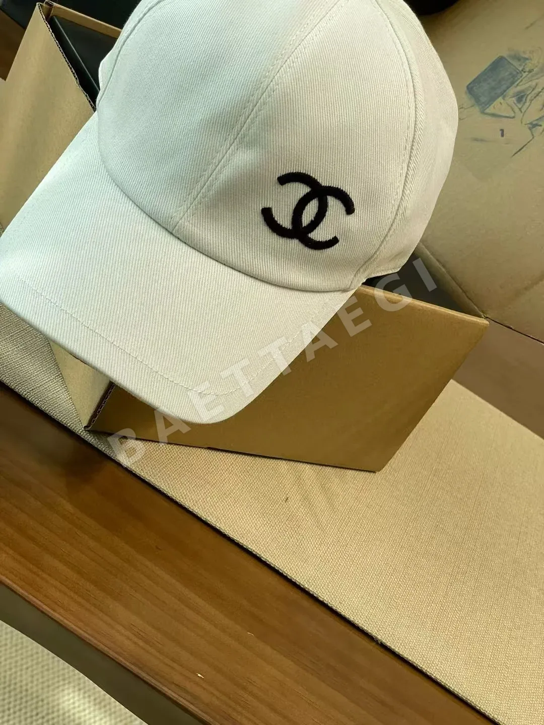 샤넬 그래피티 핀 베이스볼 모자 상세 이미지 5