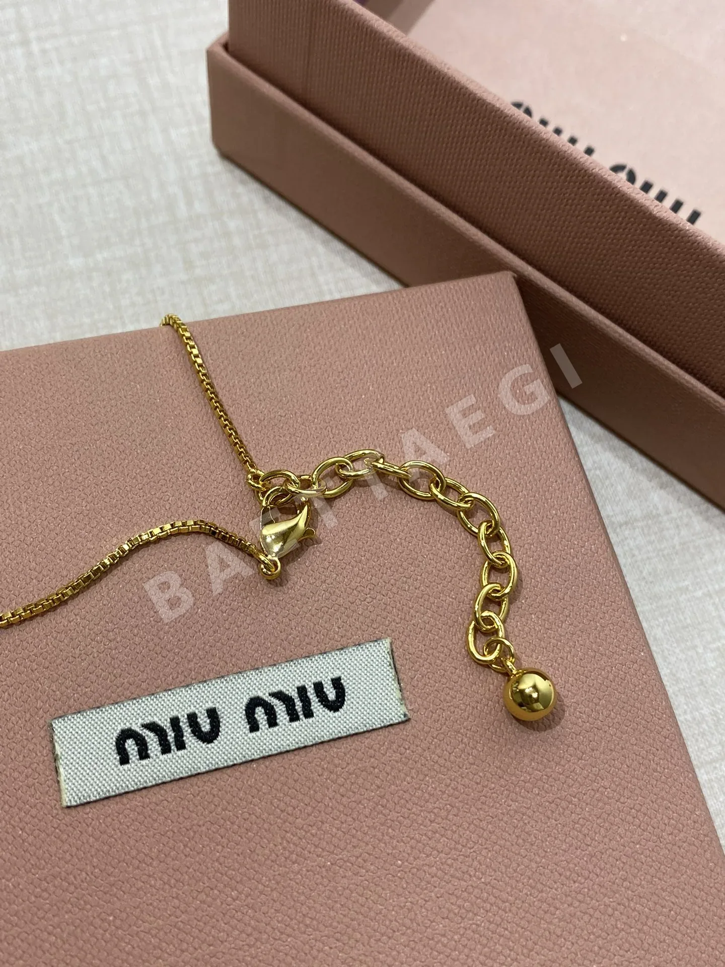 미우미우 골드 체인 투톤 티어드롭 목걸이 상세 이미지 7