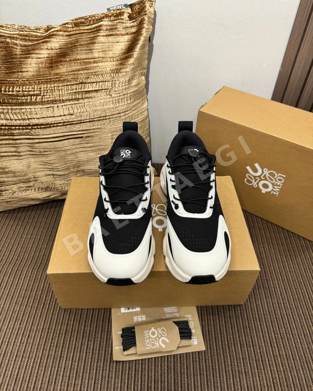 로에베 스니커즈 메시 187637