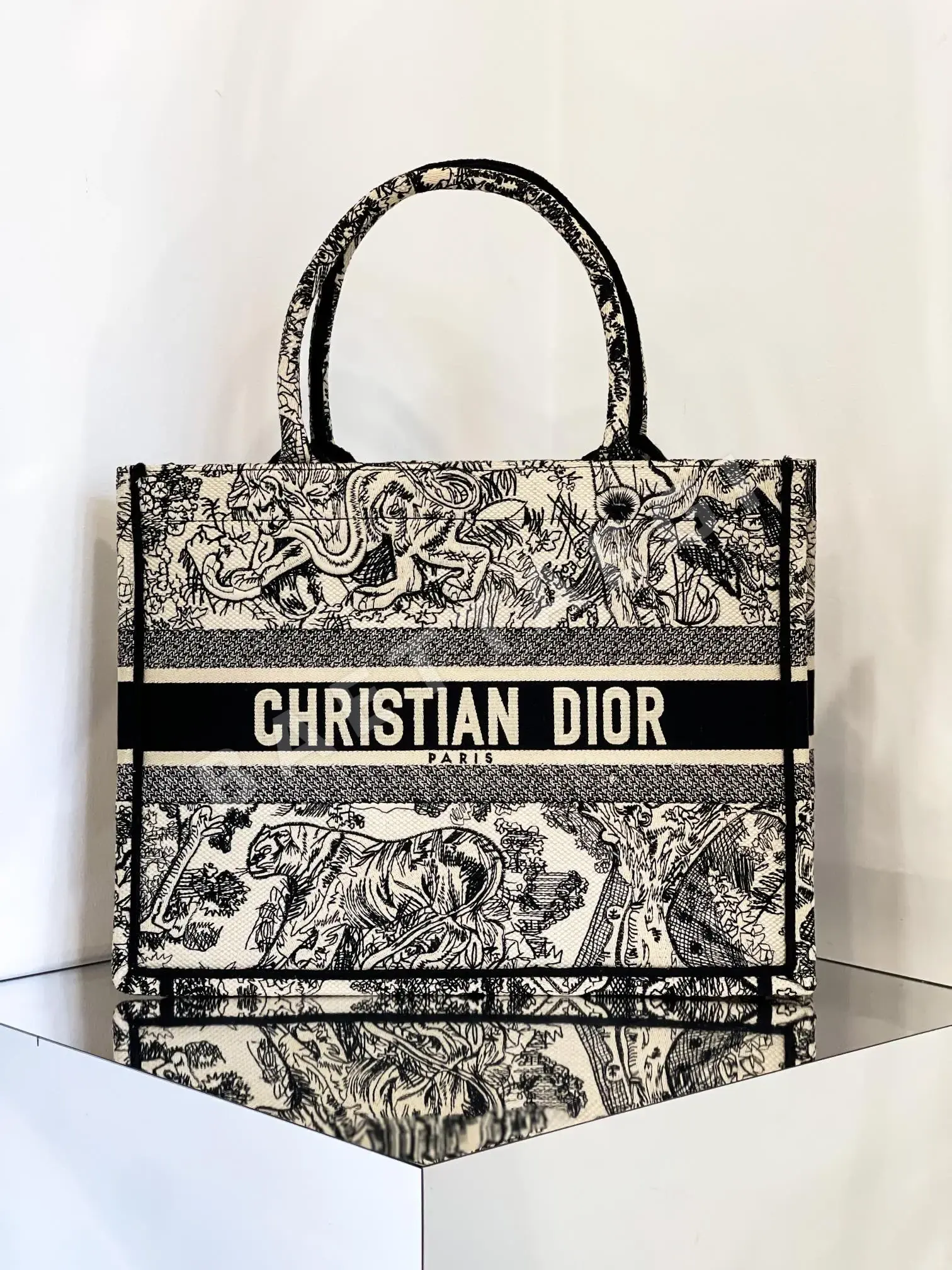 디올 MILF ROCK 대형 토트백 106292