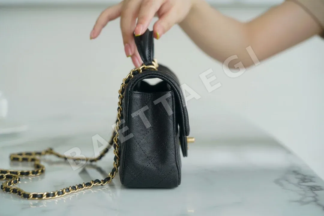 샤넬 클래식 플랩 미니 가방 상세 이미지 3