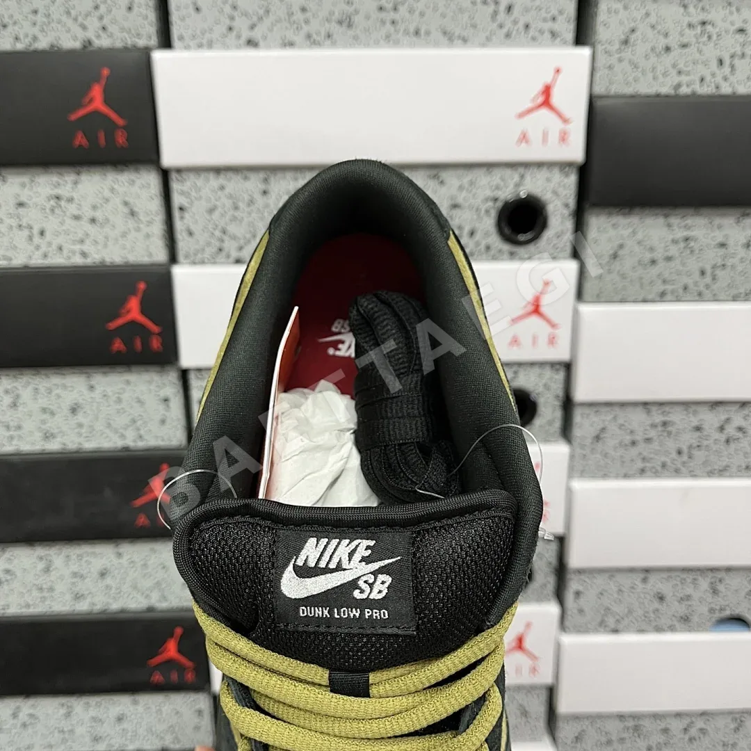 나이키 [M] SB 덩크 로우 HQ8487-300 201047 Nike SB Dunk Low Supreme 94 Camper Green 상세 이미지 6
