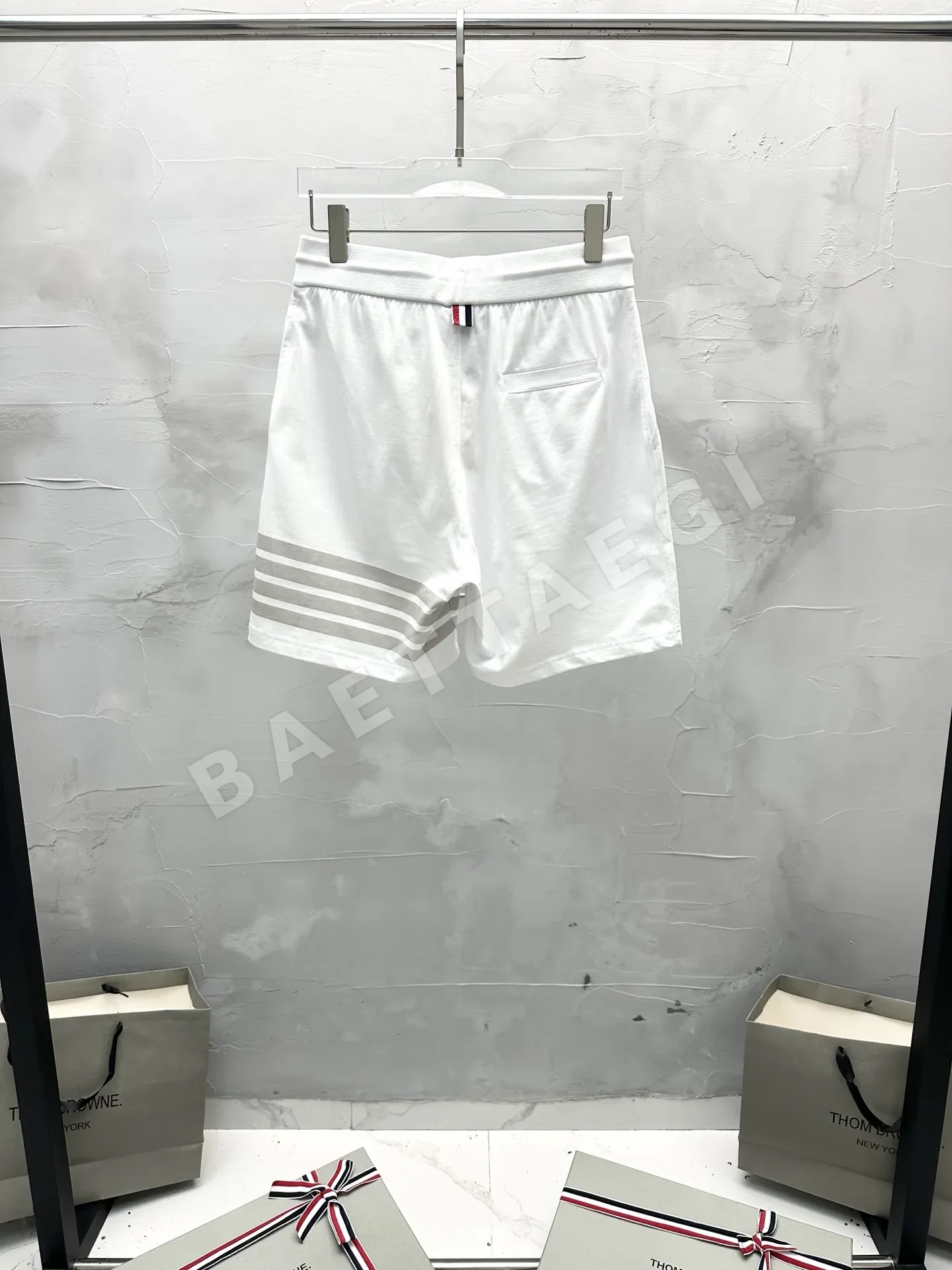 톰브라운 4바 스트라이프 남성 면 반바지 상세 이미지 9