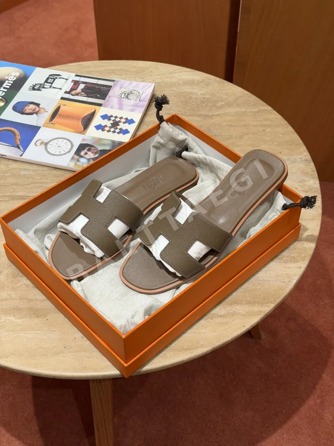 에르메스 오란 샌들 Calfskin 클래식 H 컷아웃 상세 이미지 2