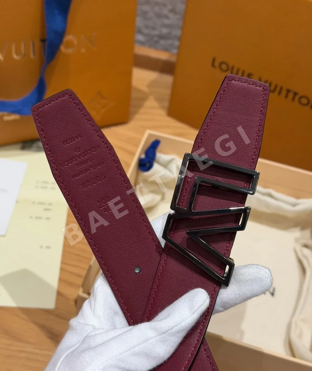 루이비통 틸트 리버서블 모노그램 소가죽 벨트 35MM 상세 이미지 7