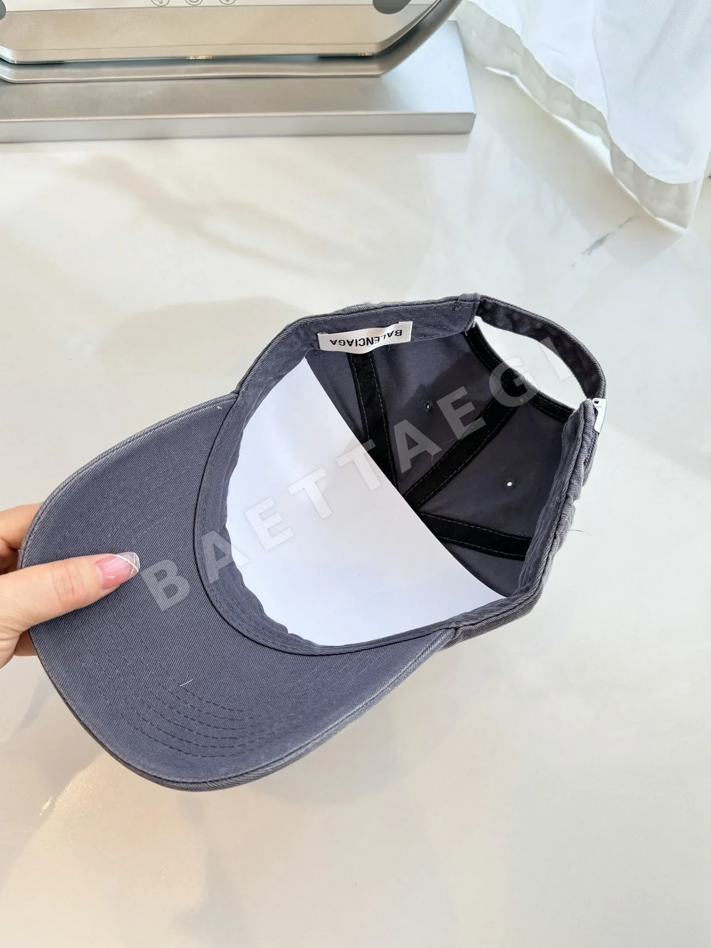 발렌시아가 워시드 데님 베이스볼 캡 상세 이미지 7