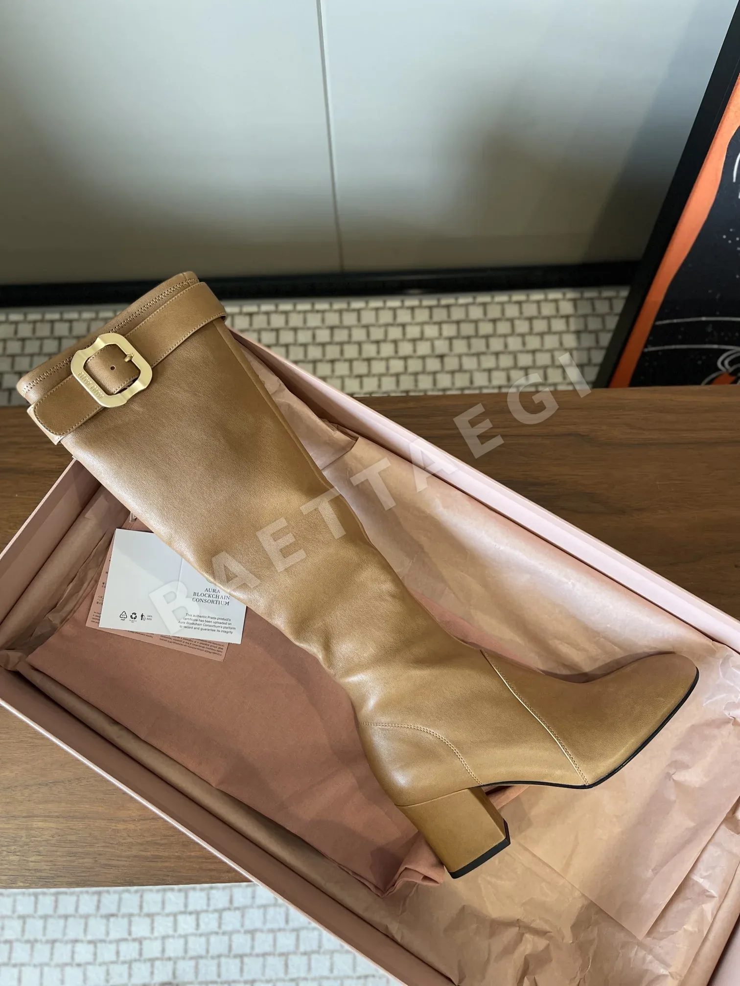 미우미우 엘라스틱 양가죽 부츠 24239