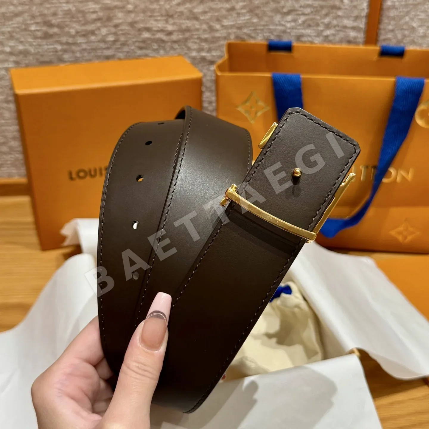 루이비통 모노그램 리버시블 남성 벨트 4 cm 상세 이미지 3