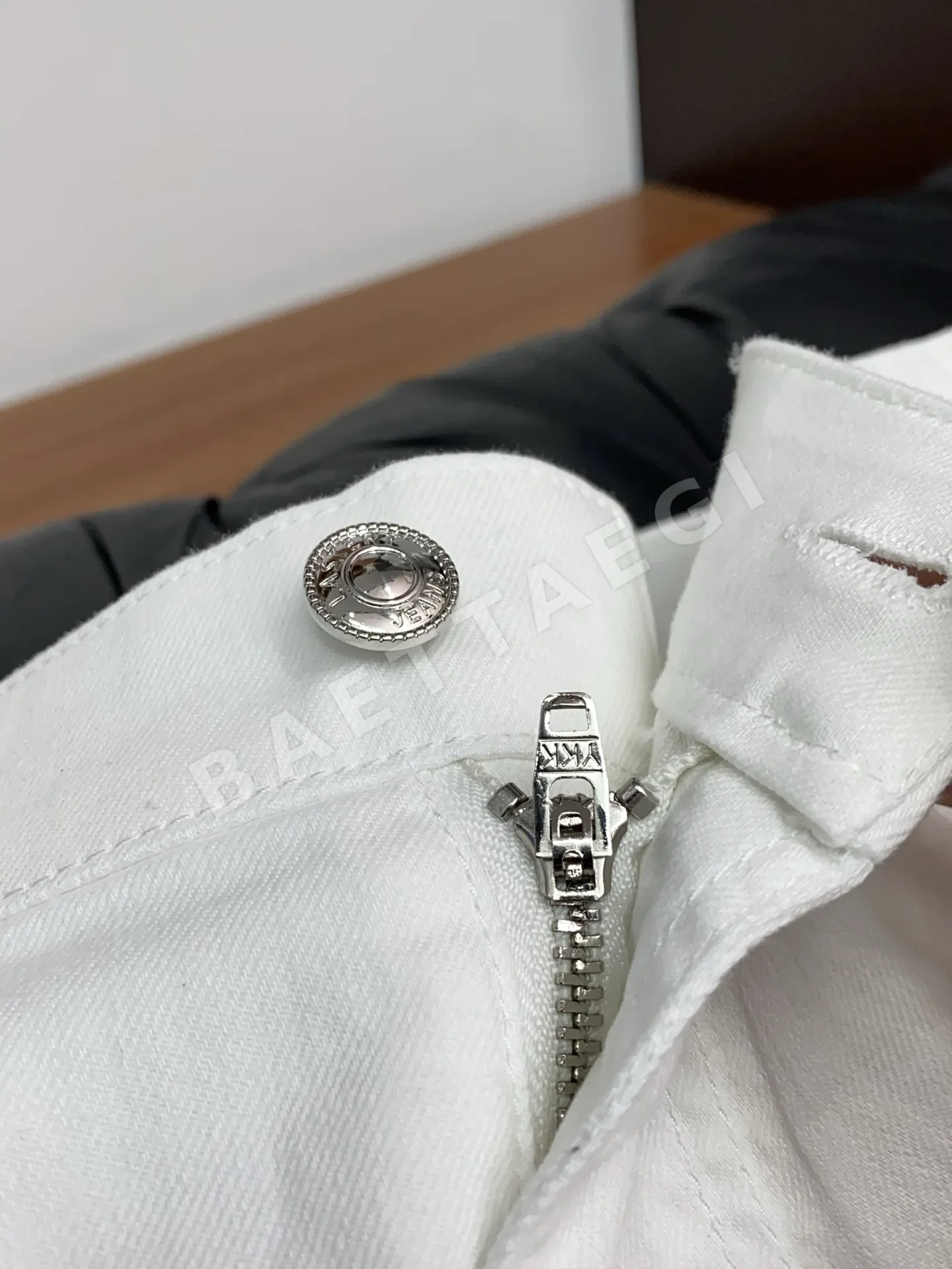 프라다 뉴 데님 슬림핏 남성 반바지 상세 이미지 7