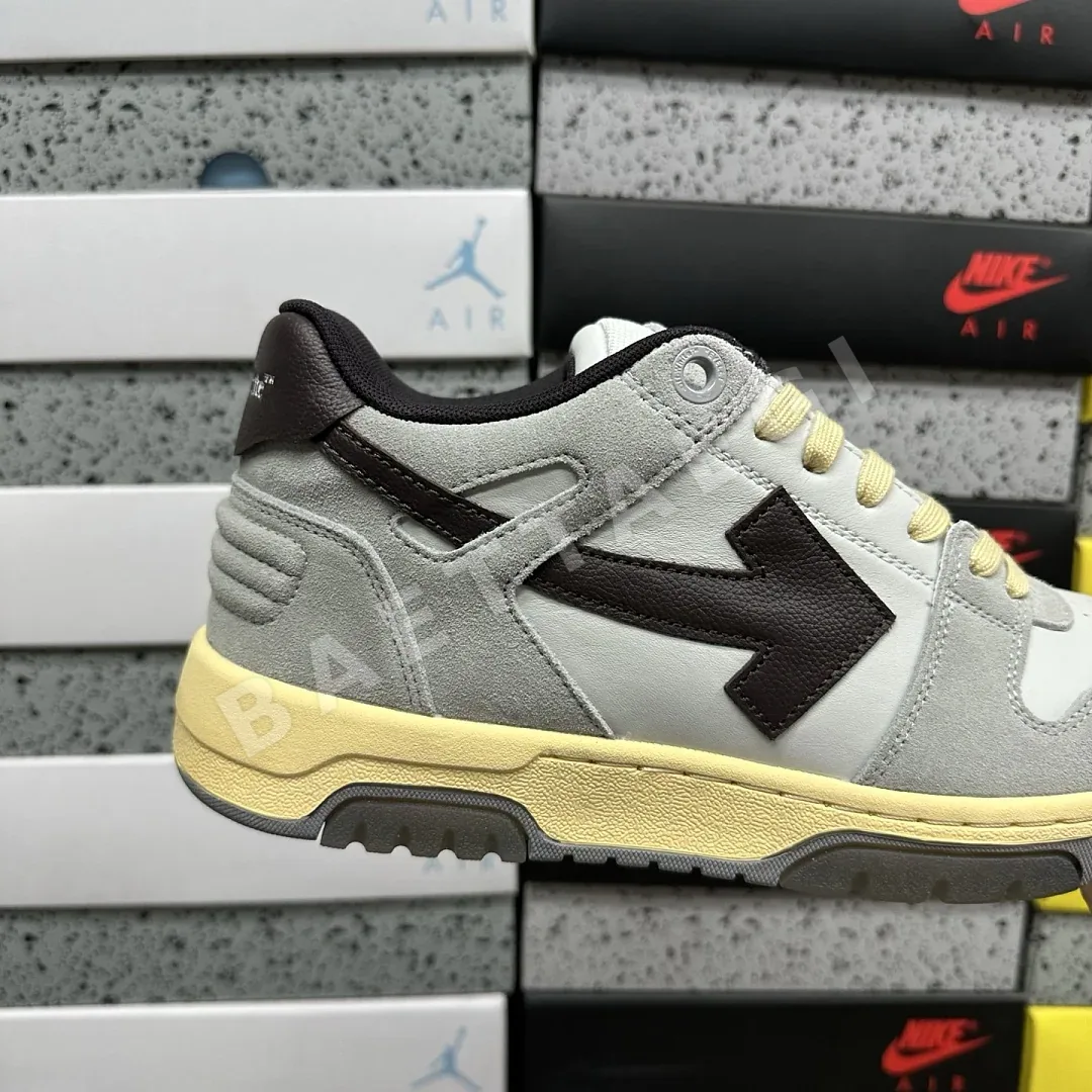 오프화이트 [KZ] 아웃 오브 오피스 OOO 로우 탑스 그레이 브라운 202494 Off White Out Of Office OOO Low 상세 이미지 2
