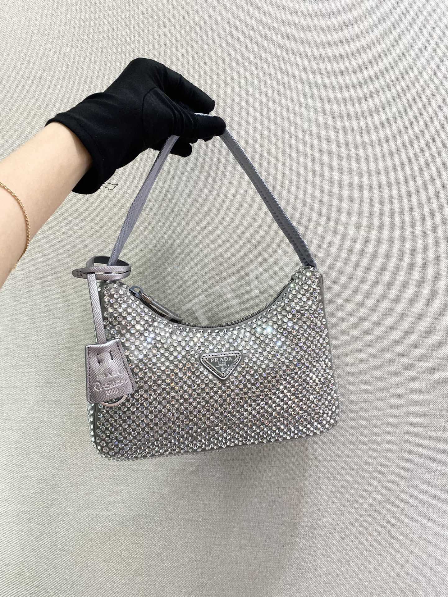 프라다 라인스톤 메시 호보 가방 1NE515