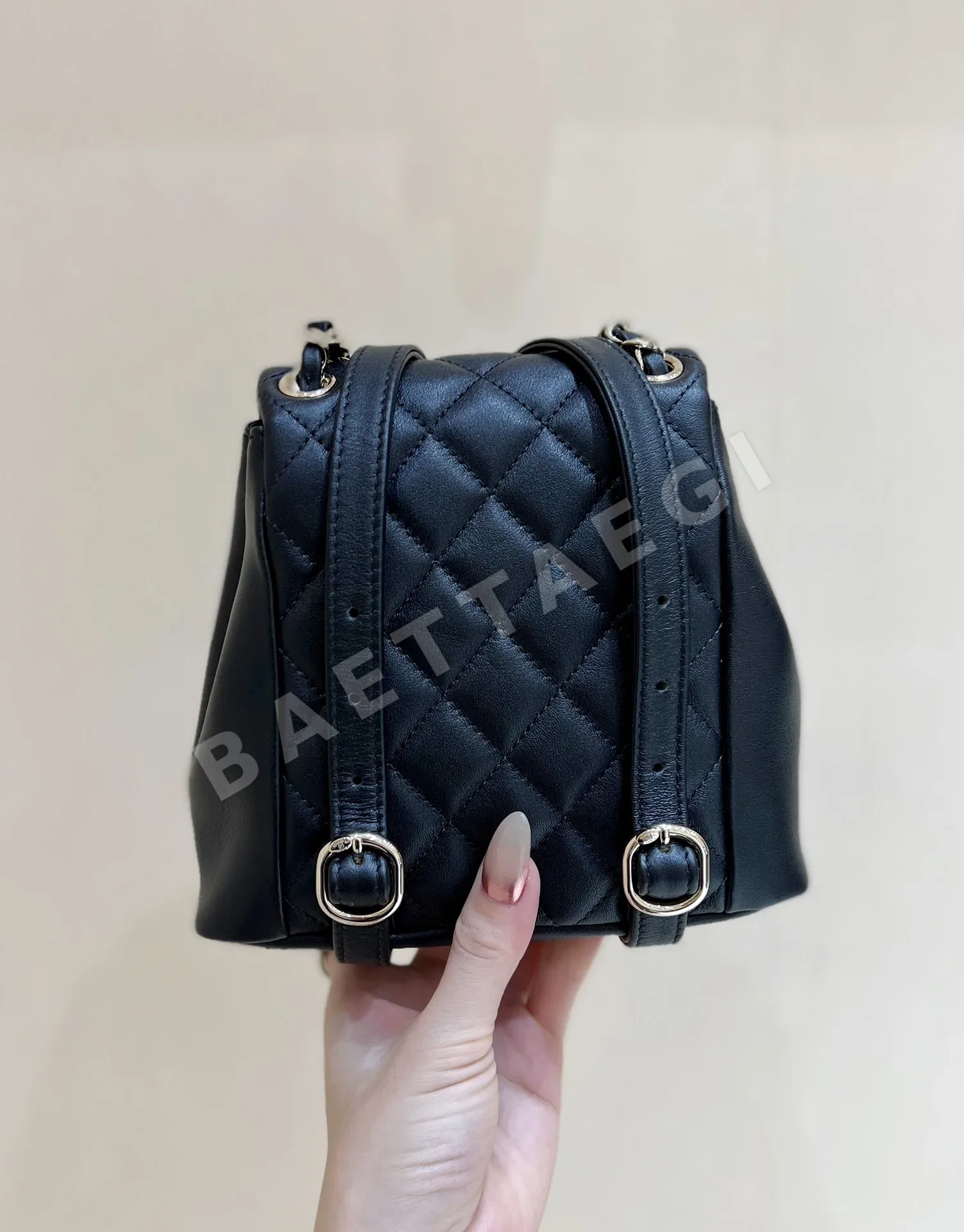 샤넬 개구리 더블 린넨 백팩 A92993 상세 이미지 4