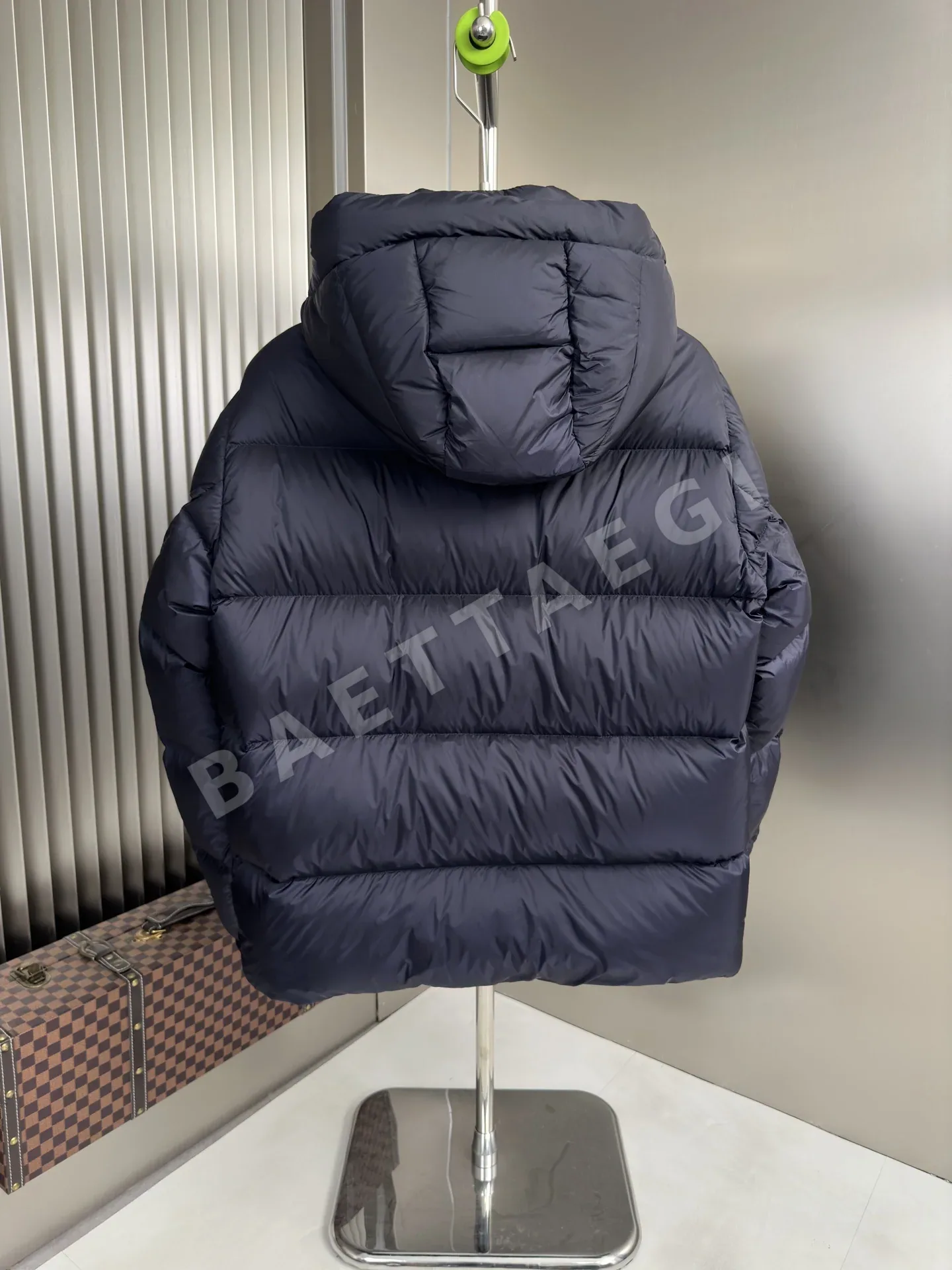 몽클레르 남성 다운 패딩 재킷 상세 이미지 8