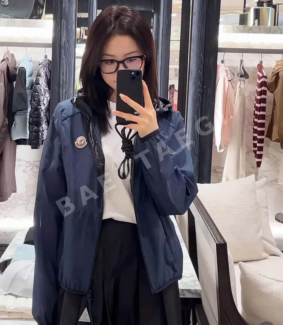 몽클레르 후드 크롭 자켓 여성용 상세 이미지 8
