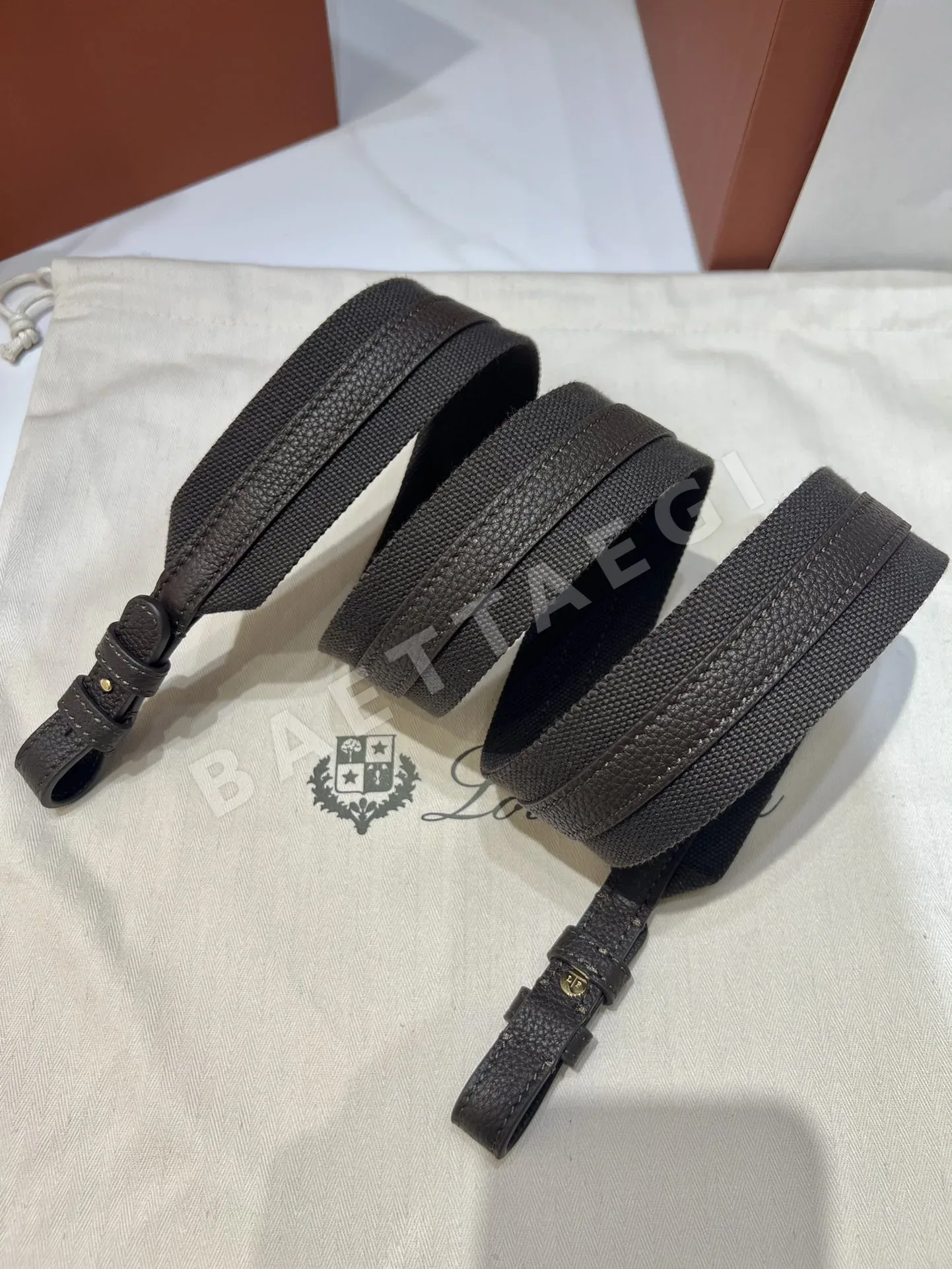 로로피아나 가방 상세 이미지 9