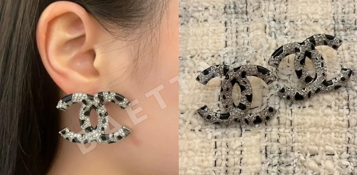 샤넬 더블 C 에나멜 장식 귀걸이 상세 이미지 9