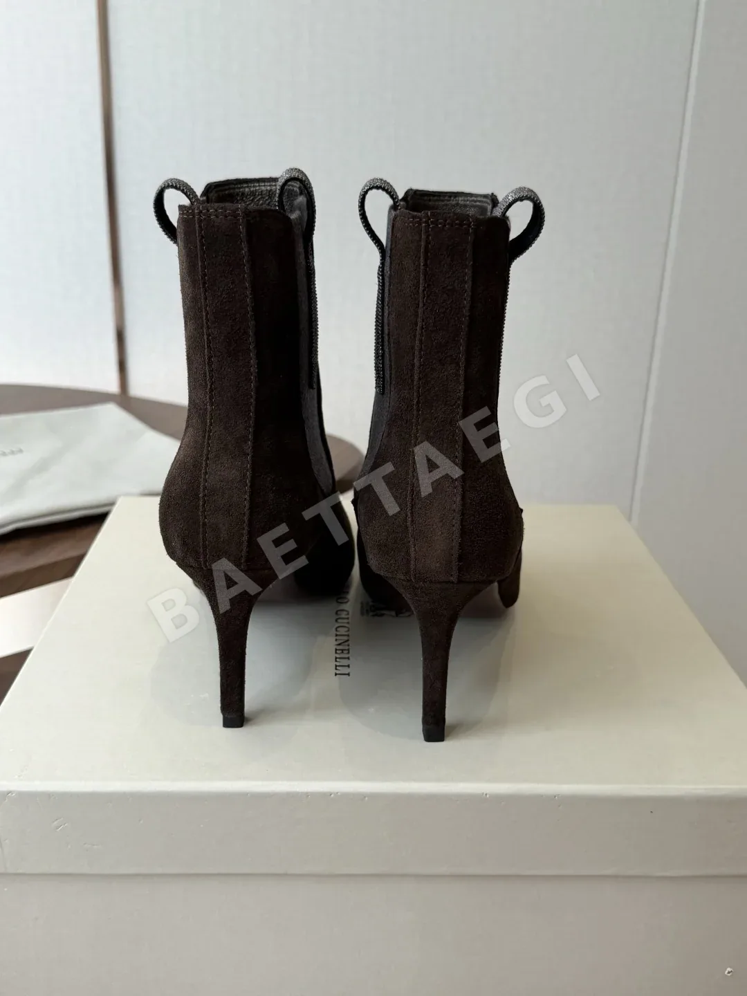 브루넬로쿠치넬리 다이아몬드 장식 스틸레토 힐 미드카프 부츠 상세 이미지 8