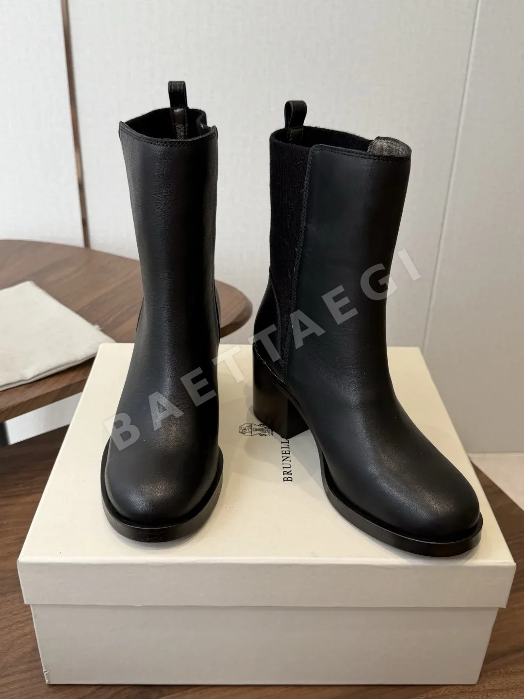브루넬로쿠치넬리 미드카프 스틸레토 부츠 상세 이미지 3
