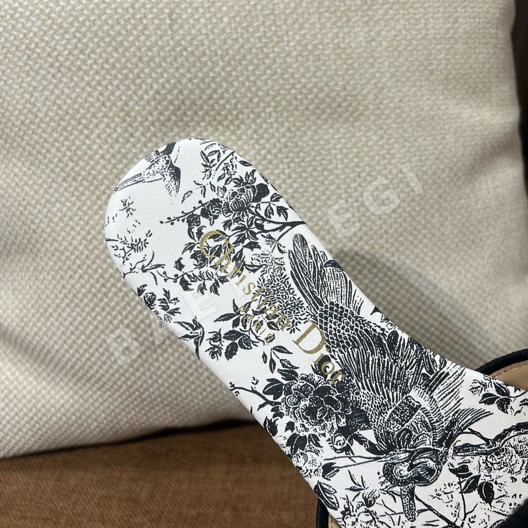 디올 자수 캔버스 샌들 상세 이미지 8