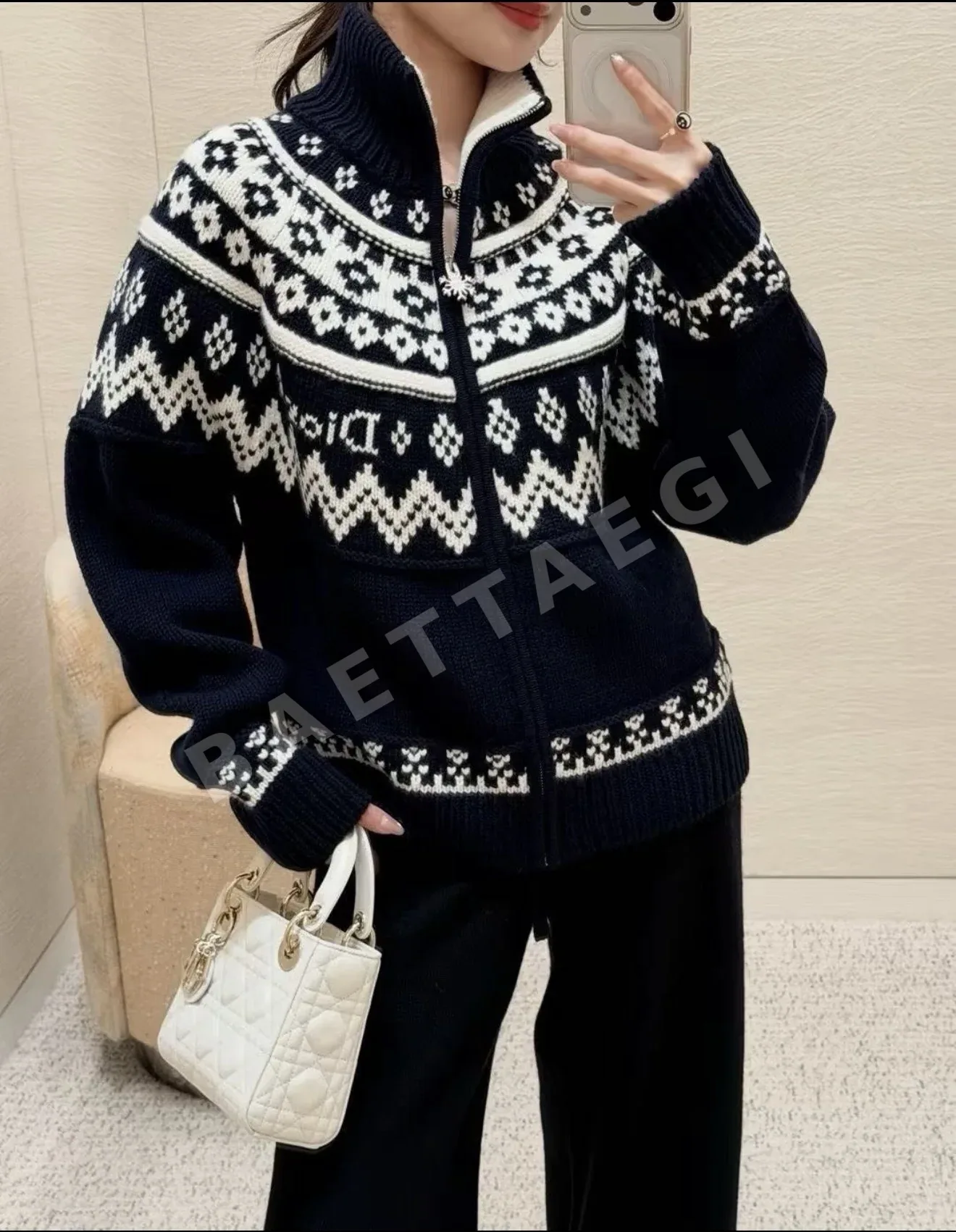 디올 울 캐시미어 크로셰 스탠드카라 지퍼 자켓 상세 이미지 1