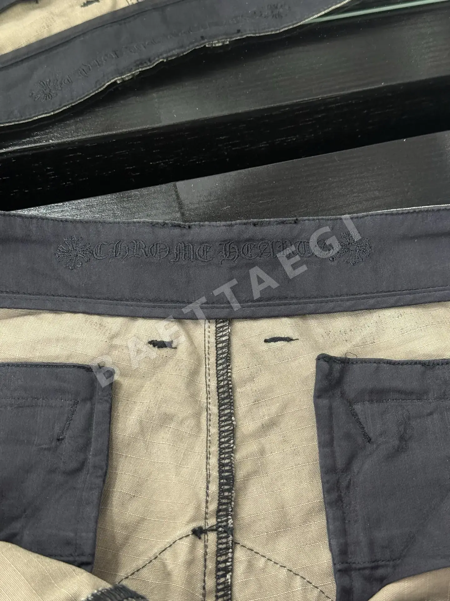 크롬하츠 카모플라주 가죽 트림 남성 반바지 상세 이미지 3