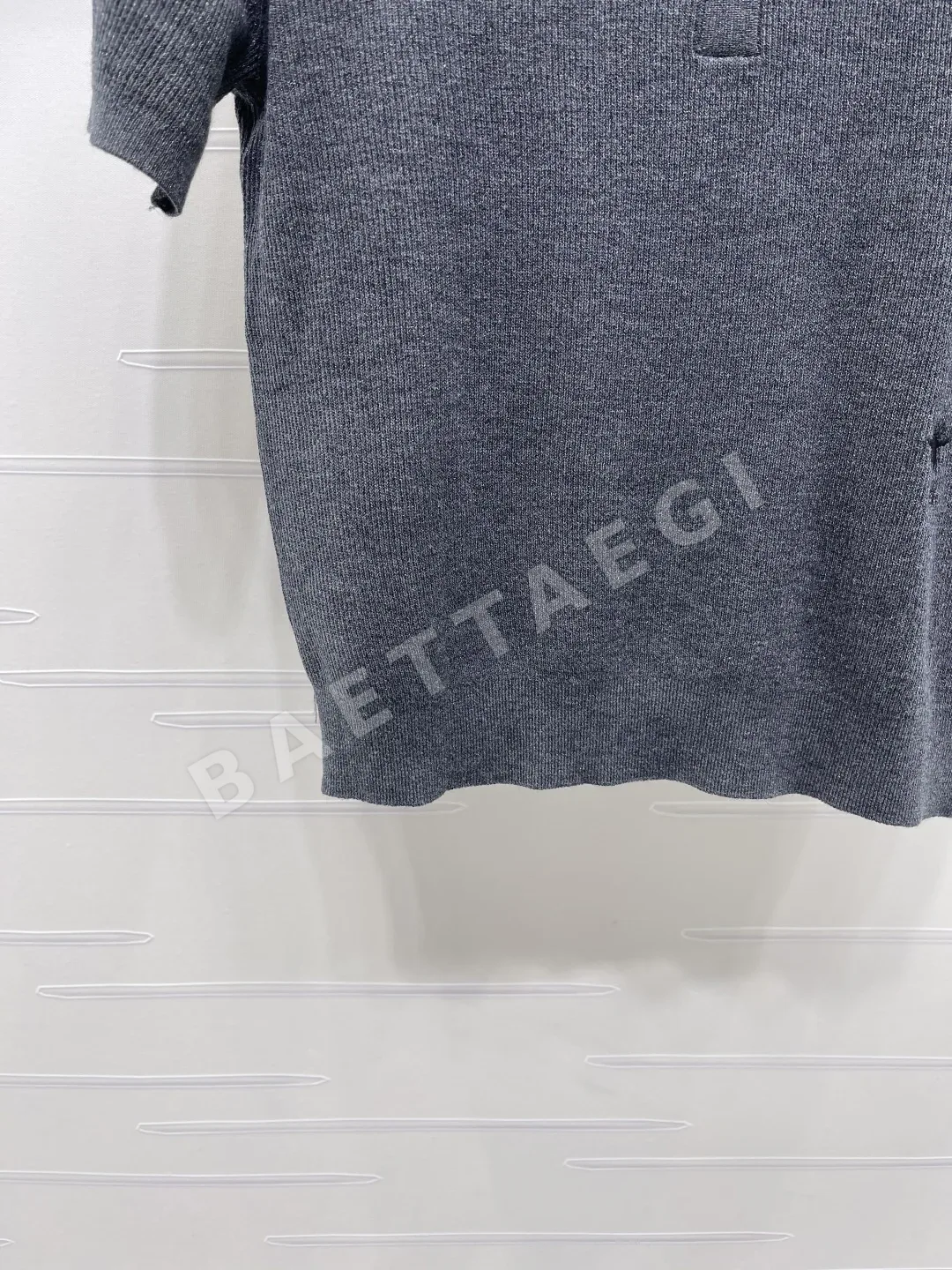 디올 카라 니트 여성 반팔 티셔츠 상세 이미지 5