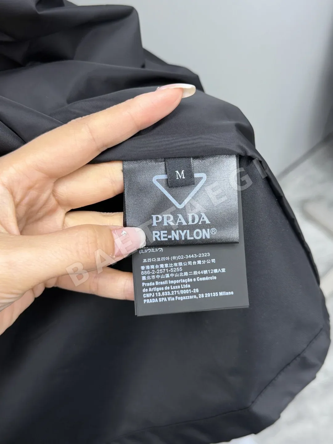 프라다 리사이클 나일론 여성 자켓 상세 이미지 7