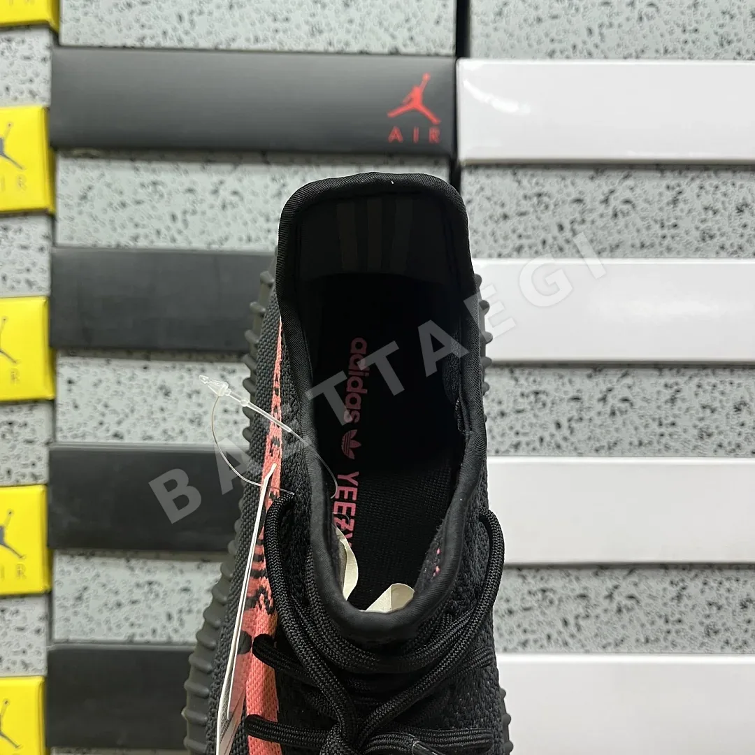 아디다스 [XQ] 이지 부스트 350 V2 BY9612 200763 Adidas Yeezy Boost 350 V2 Core Black Red 상세 이미지 6
