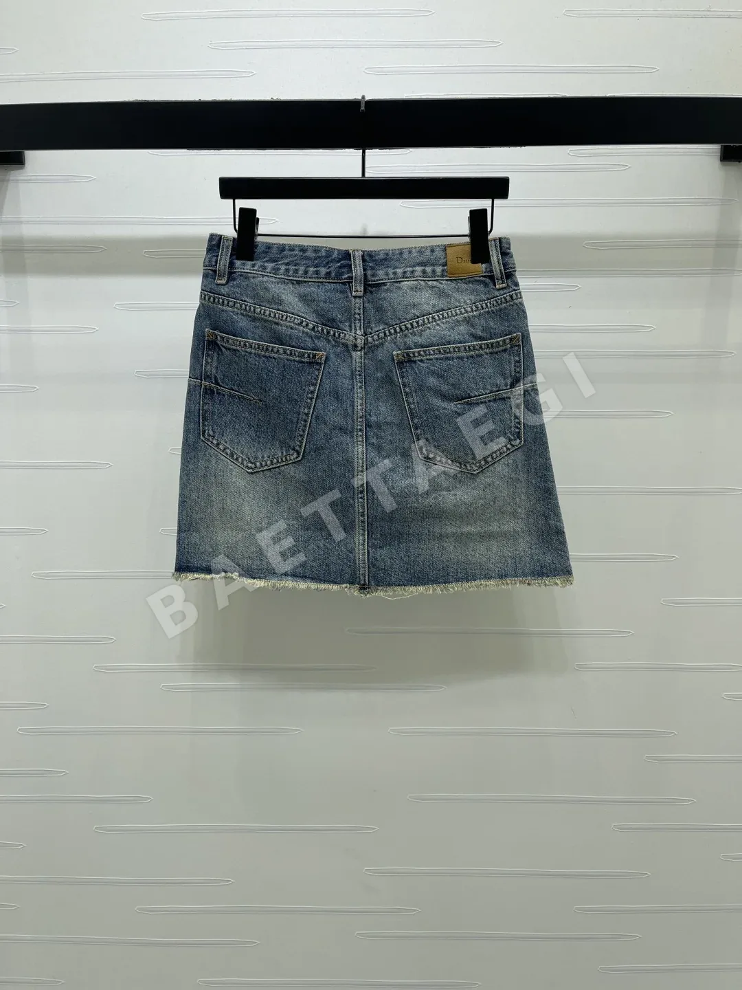 디올 레트로 하이웨스트 데님 미니스커트 상세 이미지 8