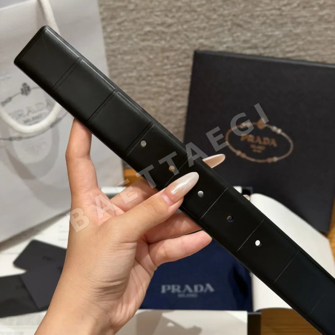 프라다 체크 엠보 가죽 벨트 35mm 상세 이미지 9
