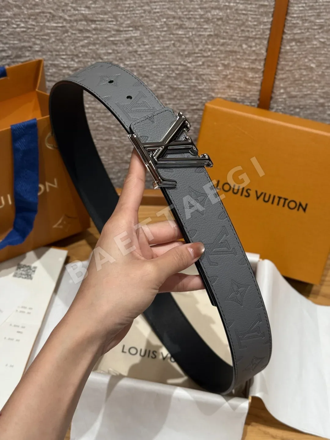 루이비통 피라미드 40mm 리버시블 벨트 상세 이미지 8