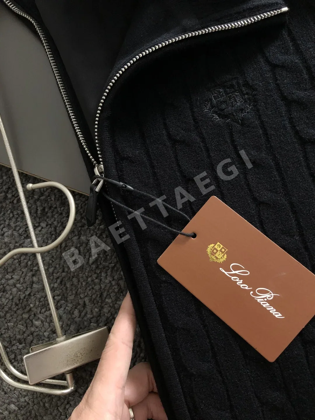 버버리 울 혼방 케이블 니트 남성 자켓 상세 이미지 3