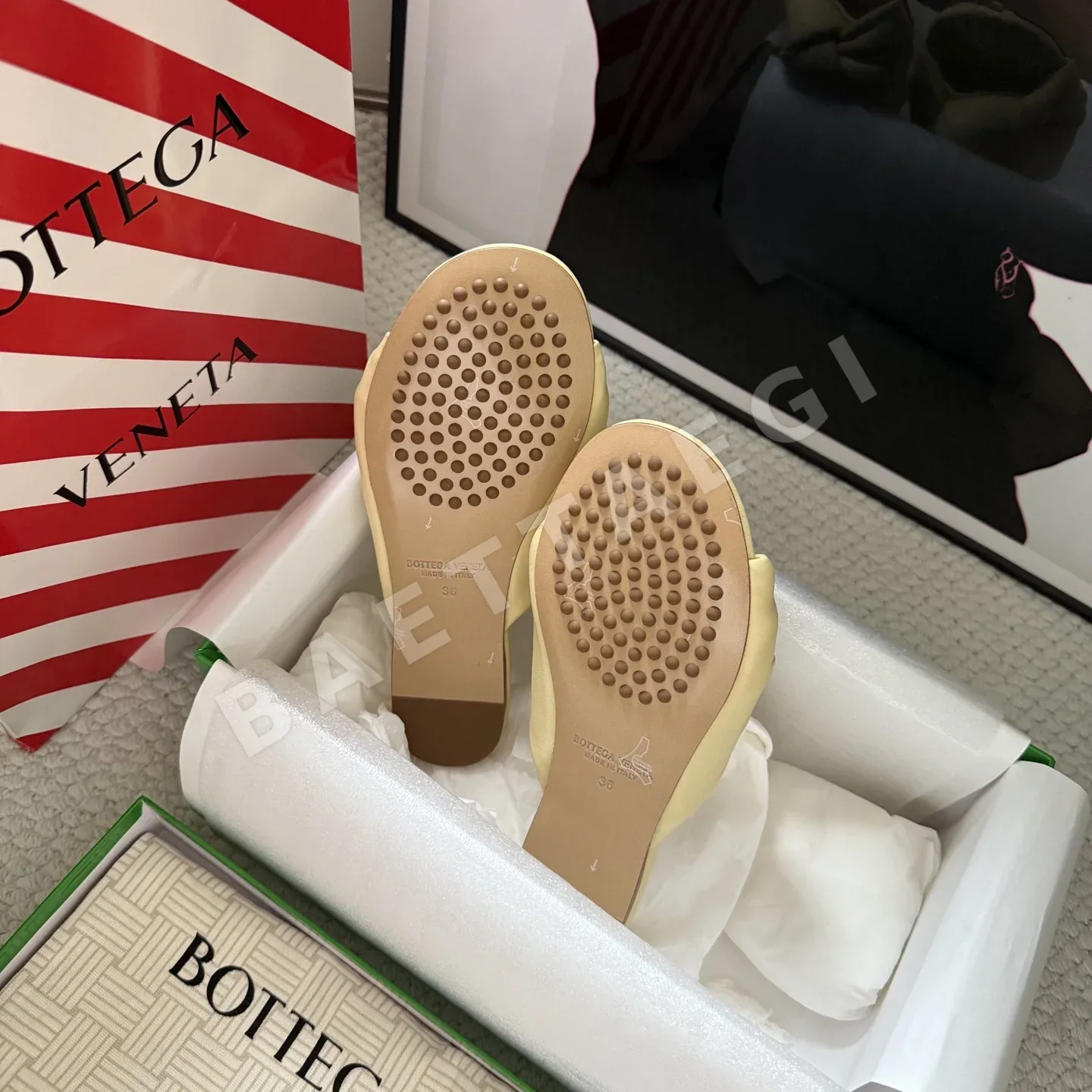 보테가베네타 여성 노트 뮬 슬리퍼 상세 이미지 9