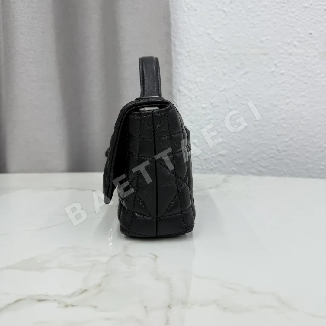 디올 마이텐더 램스킨 탑핸들 미니 체인 폰 가방 상세 이미지 7
