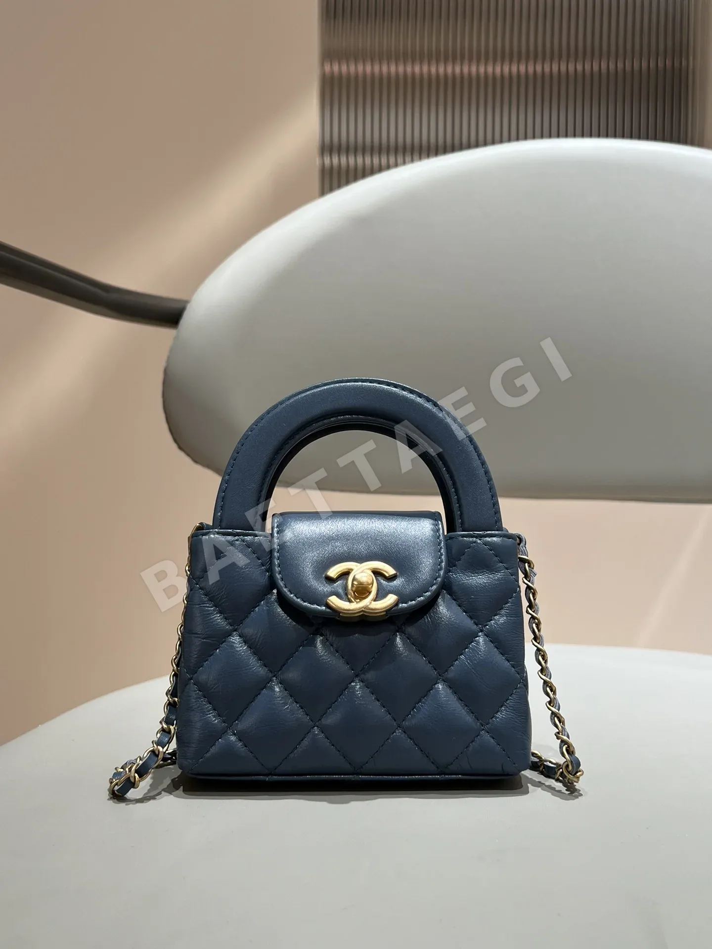 샤넬 송아지가죽 미니 가방 136131