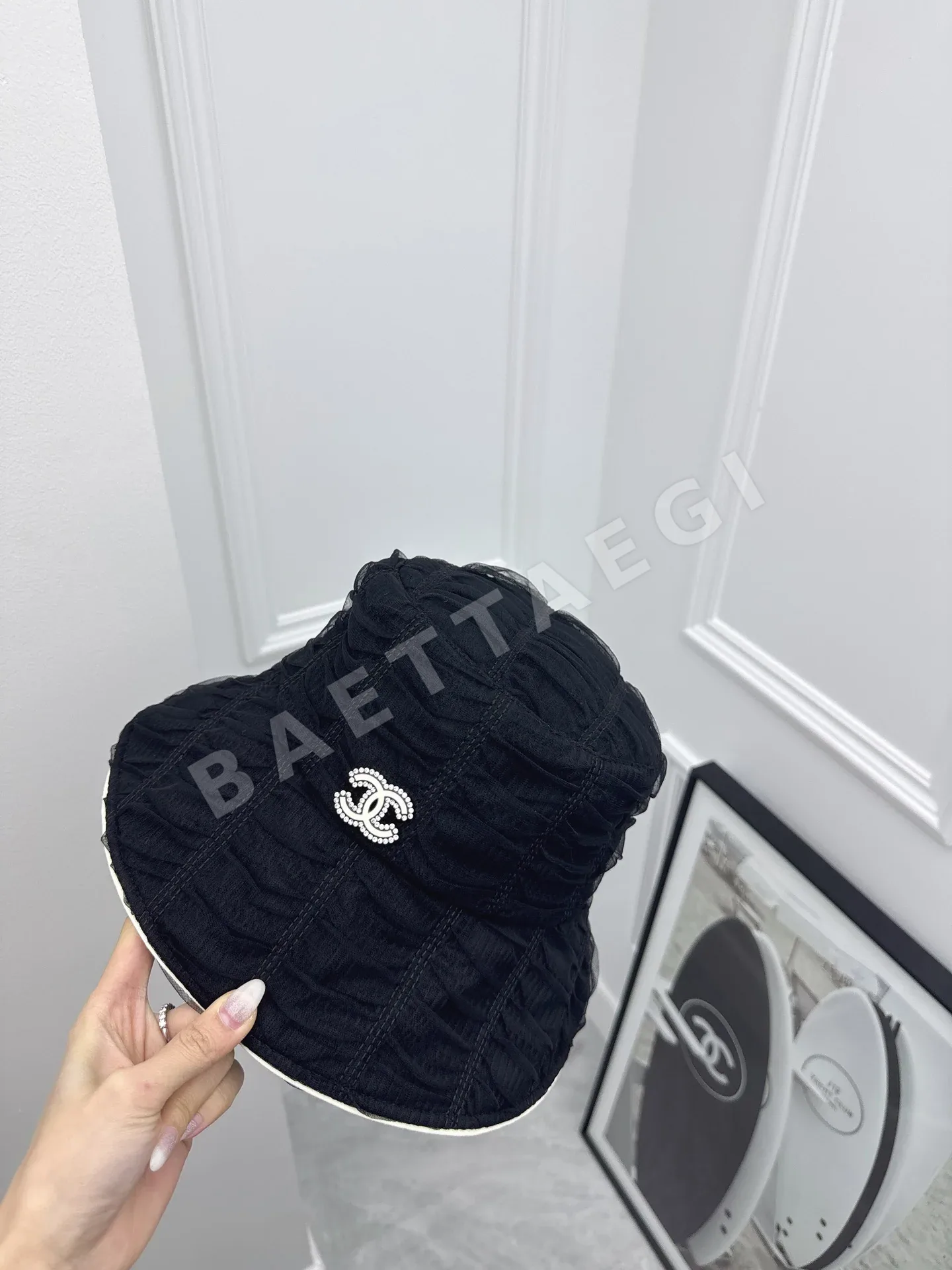 샤넬 메시 배색 버킷 햇 상세 이미지 2