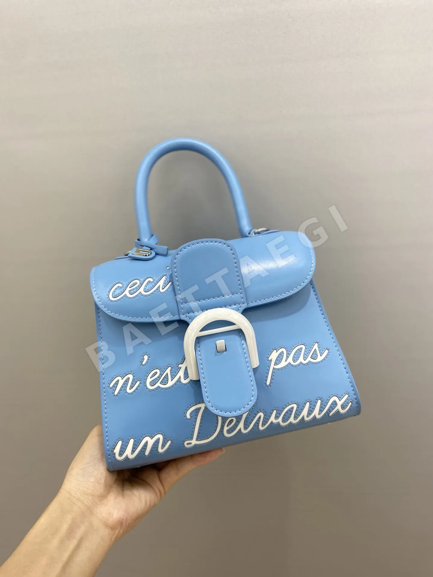델보 블루 레터 미니 편지 봉투 가방 상세 이미지 2