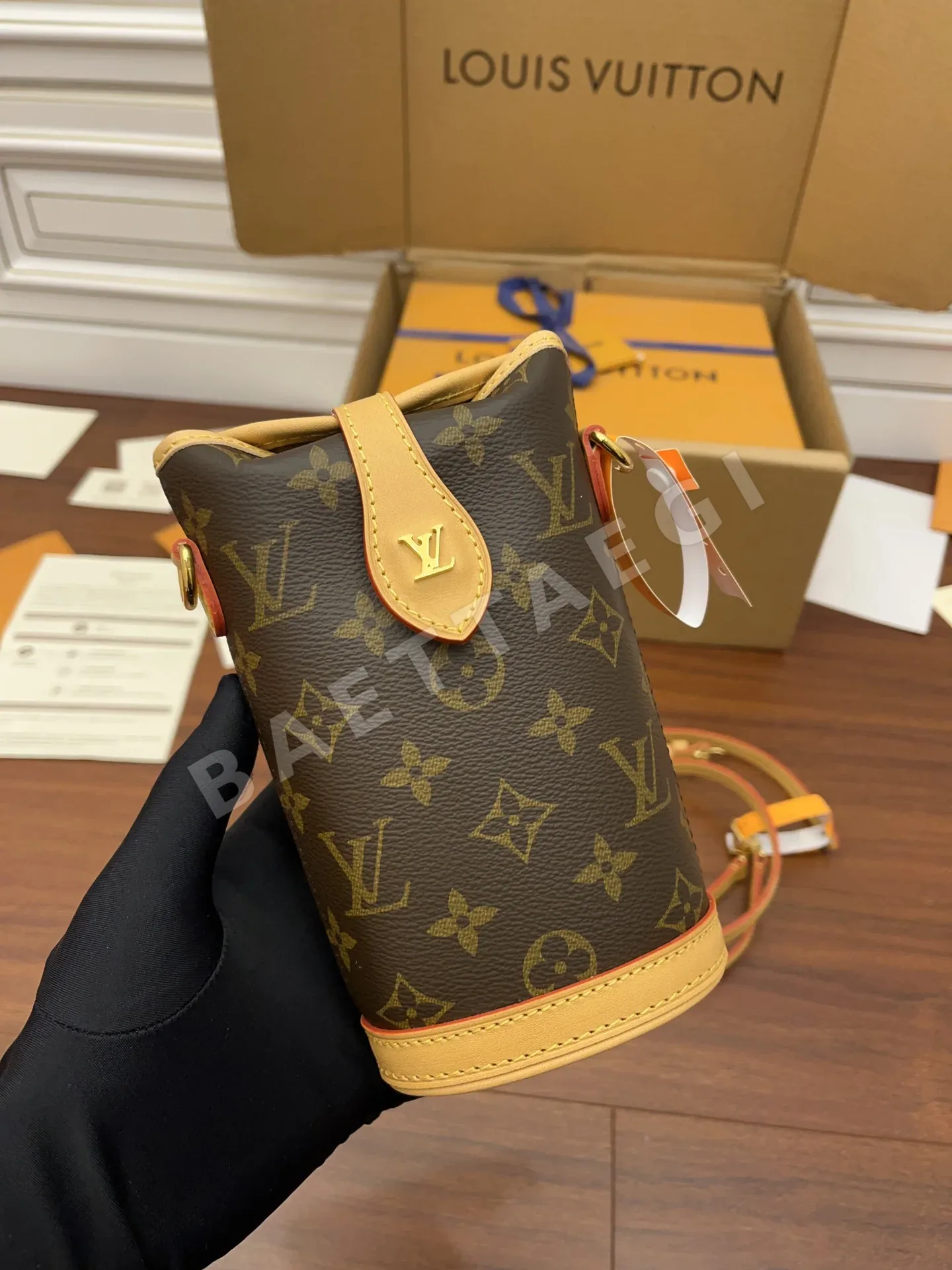 루이비통 M80874 가방 상세 이미지 6