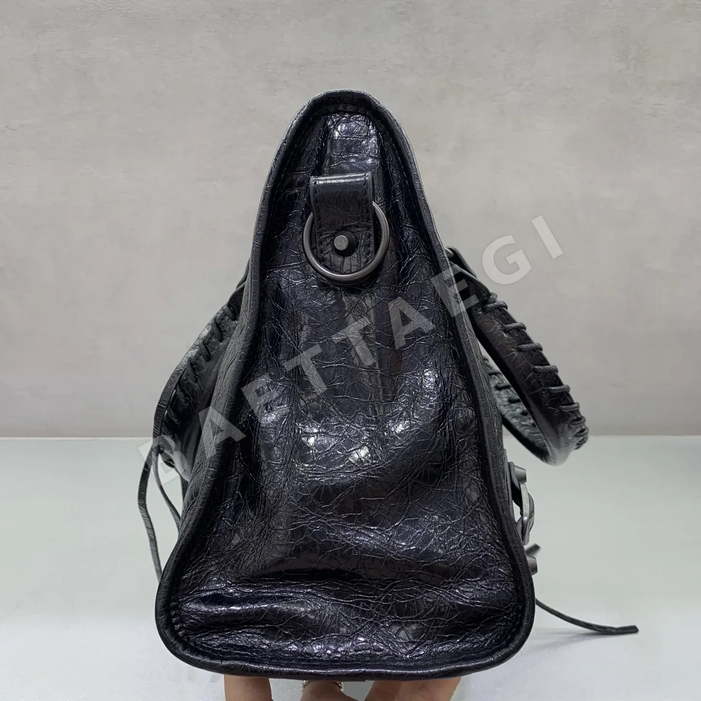 발렌시아가 미디엄 블랙 루 시티 가방 상세 이미지 3