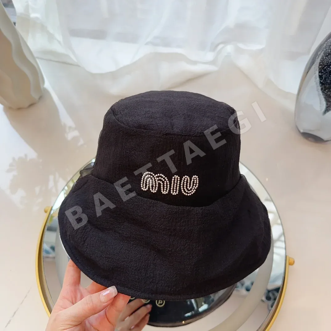 미우미우 모자 81221 Miu Miu Cap 상세 이미지 2