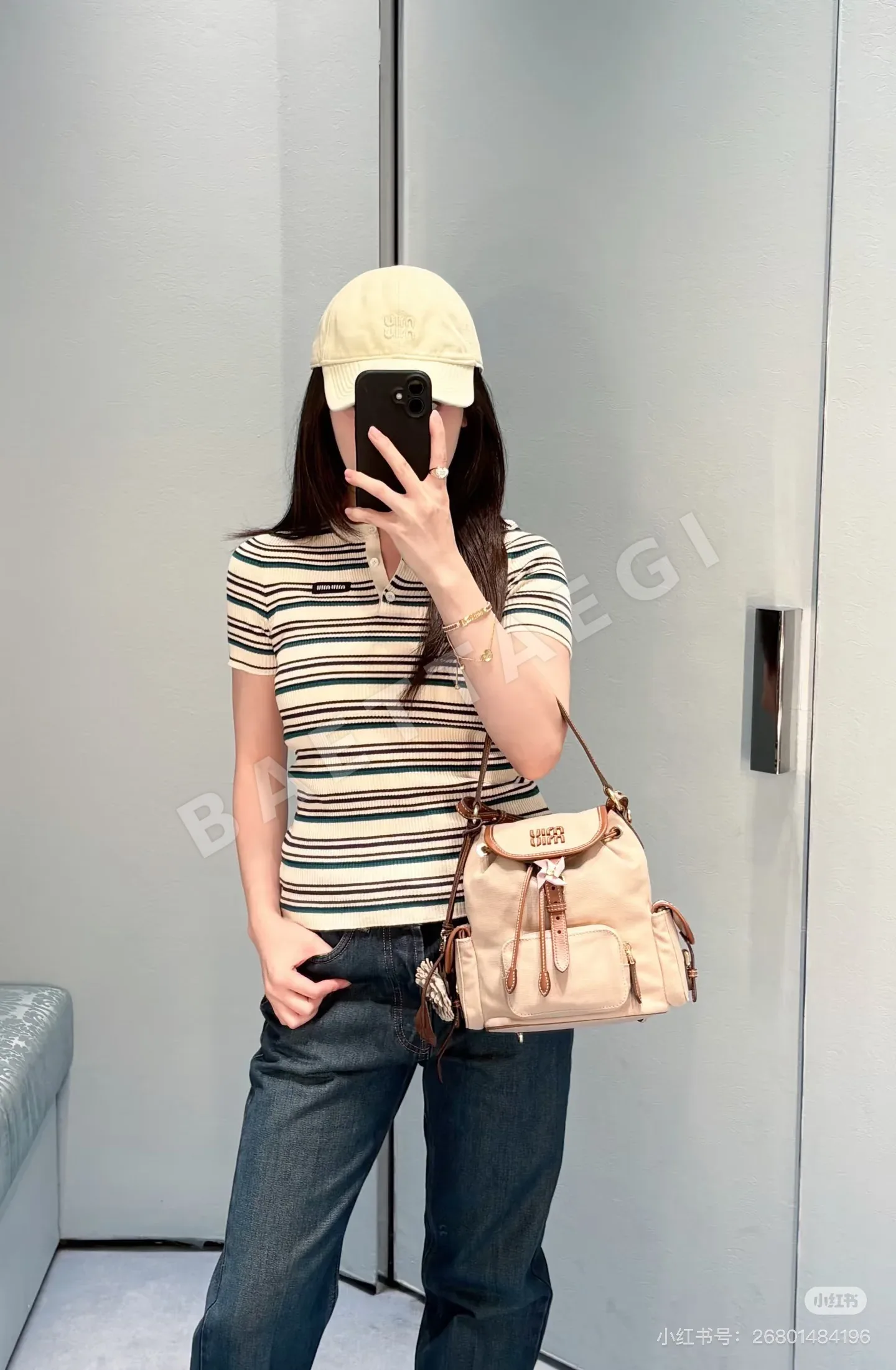 미우미우 슬림핏 캐시미어 반팔 티셔츠