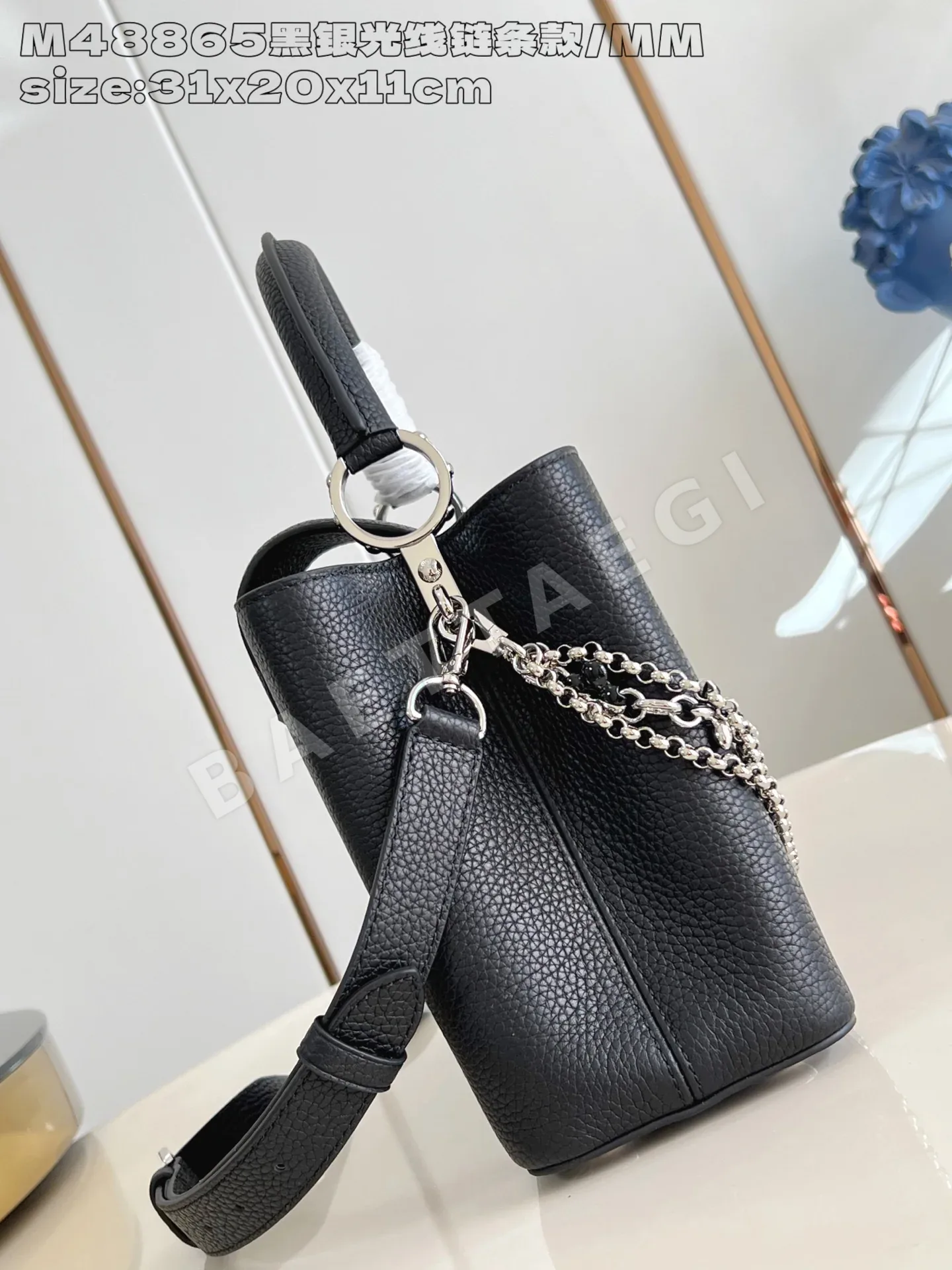 루이비통 카퓌신 MM 블랙 실버 체인 가방 M48865 상세 이미지 3