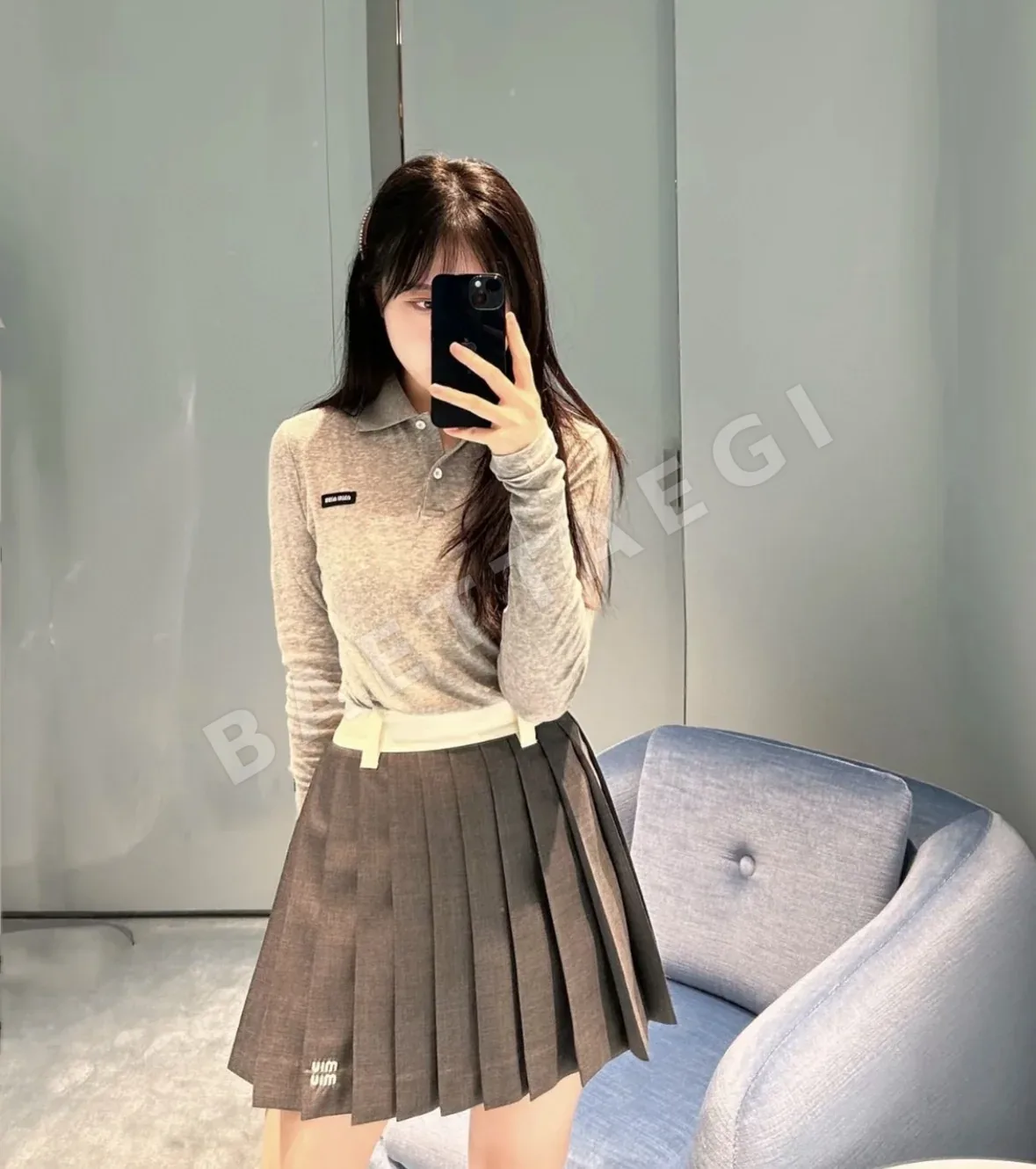 미우미우 숏 폴로 카라 크롭 긴팔 티셔츠 상세 이미지 3
