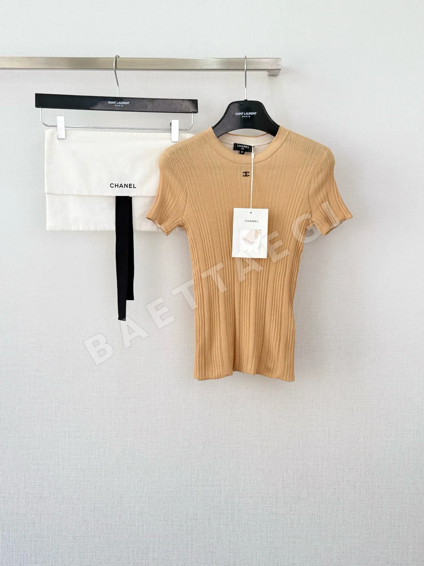 샤넬 크루넥 골지 니트 반팔 194683