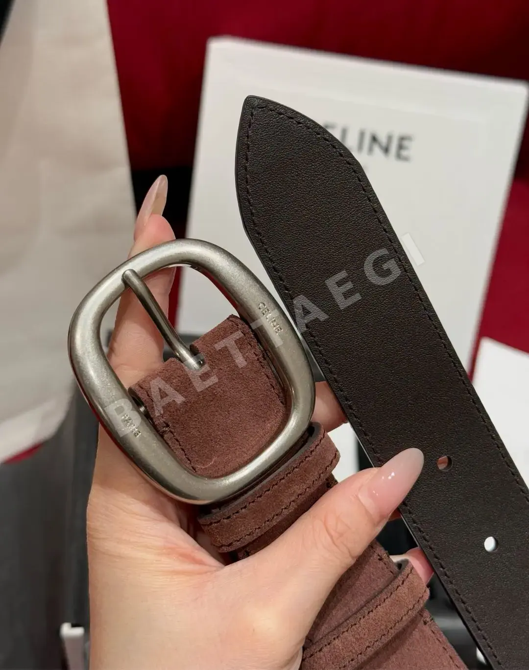 셀린느 트리옹프 버클 스웨이드 소가죽 여성용 벨트 상세 이미지 9