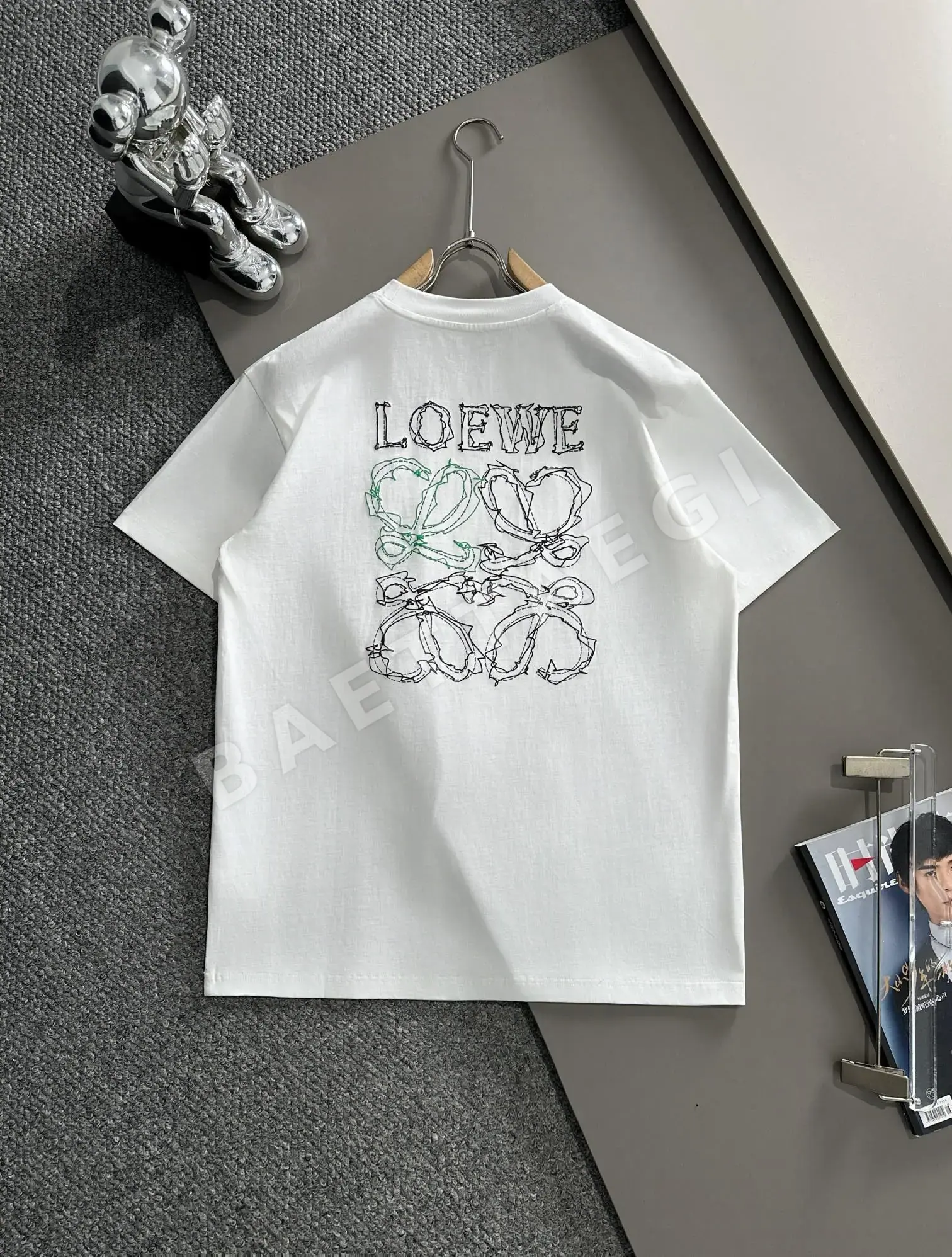 로에베 두꺼운 패널 컬러블록 남성 반팔 티셔츠 상세 이미지 2